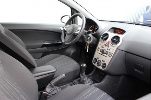 Opel Corsa - 3D Enjoy Trekhaak, Cruise Control, LM-velgen - 1