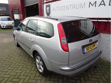 Ford Focus Wagon - 1.6-16V Futura // Airco // 200 DKM NAP // Nette auto - 1