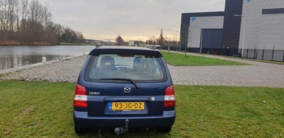 Mazda Demio - 1.5 Exclusive Dealer onderhouden Lage km stand airco cv op Elekramen nw koppelingsset - 1