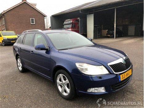 Skoda Octavia - 1.2 tsi 105pk 6-bak elegance business - xenon - navi - lmv - pdc rondom - getint gla - 1