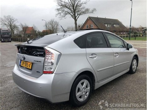 Toyota Prius - 1.8 hybride aut pano - premium - solardak - leer - nav - camera - bi xenon - head up - 1