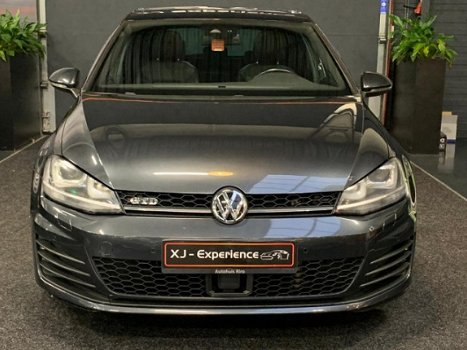 Volkswagen Golf - 2.0 TDI GTD PANODAK NAVI LEER AUTM - 1