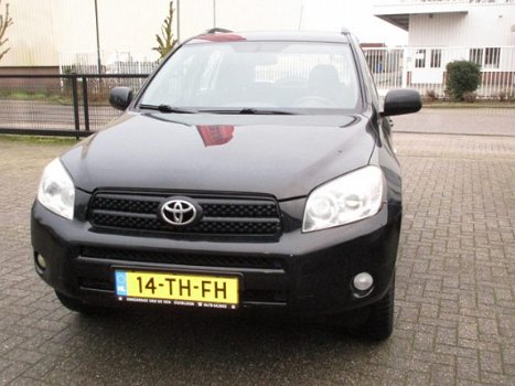 Toyota RAV4 - 2.0 VVTi Linea Terra 4 wieldrive - 1