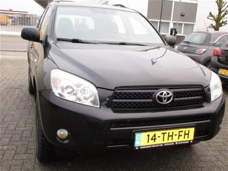 Toyota RAV4 - 2.0 VVTi Linea Terra 4 wieldrive - 1