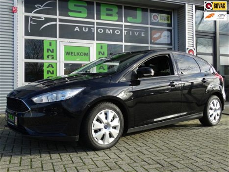 Ford Focus - 1.0 Titanium Airco PDC Stoel/Stuurverwaming - 1