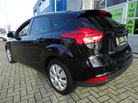 Ford Focus - 1.0 Titanium Airco PDC Stoel/Stuurverwaming - 1