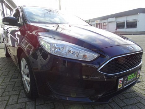 Ford Focus - 1.0 Titanium Airco PDC Stoel/Stuurverwaming - 1