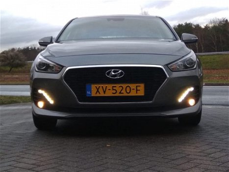 Hyundai i30 - Turbo | Comfort 5-Deurs| Climate Control | Cruise Control | Camera | Full Map Navi - 1