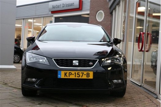 Seat Leon - 1.0 EcoTSI Style Connect / Navi / 17'' / Camera / NL - 1