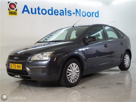 Ford Focus - 1.6-16V Futura van €3.450 voor €2.999 - 1