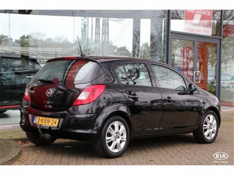 Opel Corsa - 1.4-16V Cosmo I Navi I Trekhaak I ECC - 1