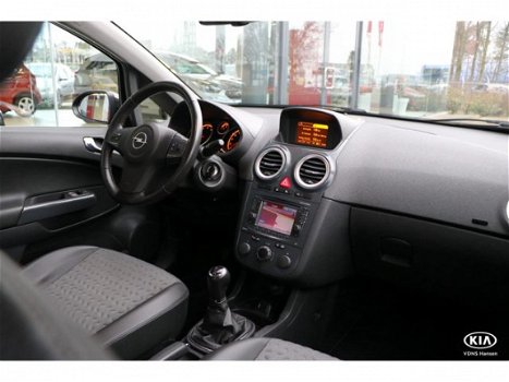 Opel Corsa - 1.4-16V Cosmo I Navi I Trekhaak I ECC - 1