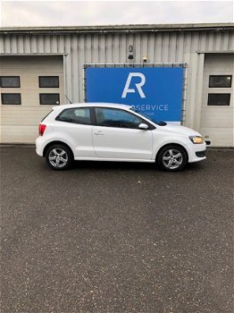 Volkswagen Polo - 1.2-6v 60PK 3D Easyline met Navigatie - 1