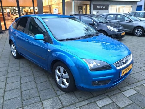 Ford Focus - 1.6-16V First Edition - 1