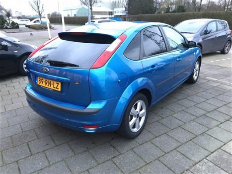 Ford Focus - 1.6-16V First Edition - 1