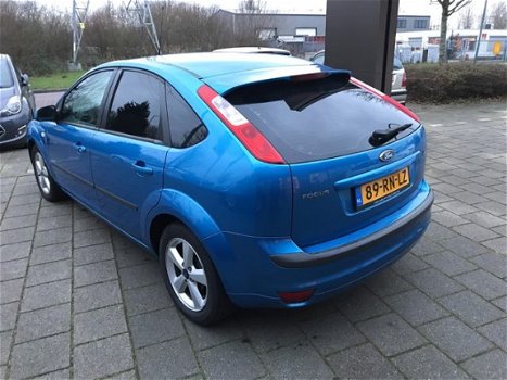 Ford Focus - 1.6-16V First Edition - 1