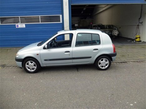 Renault Clio - 1.4 RN Apk/Airco/Nap/Cd/Boekjes/Trekhaak/Elektrisch/Centraal - 1