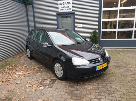 Volkswagen Golf - 1.4 FSI Trendline - 1