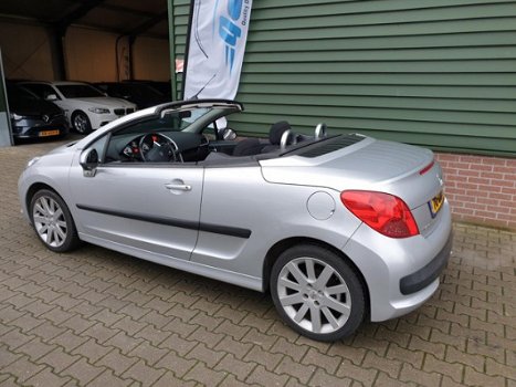 Peugeot 207 CC - 1.6-16V T Sport met een nieuwe APK - 1