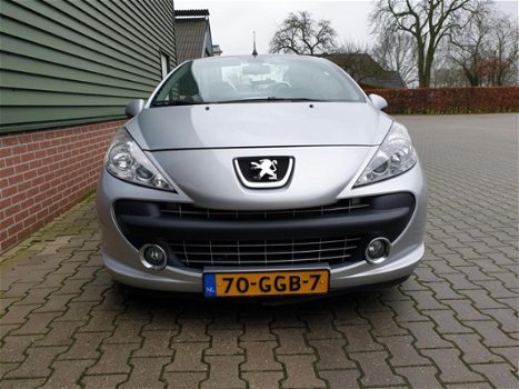 Peugeot 207 CC - 1.6-16V T Sport met een nieuwe APK - 1