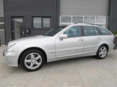 Mercedes-Benz C-klasse Combi - 200 CDI Elegance Automaat - 1