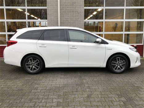 Toyota Auris Touring Sports - 1.8 Hybrid Lease | XENON | PANORAMADAK | NAVIGATIE | - 1