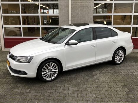 Volkswagen Jetta - 1.4 TSI Hybrid Highline | XENON | NAVI | PARKEERCAMERA | - 1