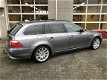 BMW 5-serie Touring - 520i Business Line Edition I AUTOMAAT | XENON | LEER | NAVIGATIE | TREKHAAK | - 1 - Thumbnail
