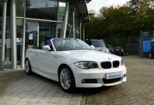 BMW 1-serie Cabrio - 118i M-SPORT * Bi-XENON, NAVI, LEDER, PDC, SPIEGEL-PAKKET, 17-inch LMV * Slecht - 1