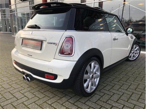 Mini Mini Cooper - 1.6 S Chili verlaagd , jcw bumper , 18 inch lmv , lounge leer , panoramadak - 1