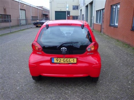 Toyota Aygo - 1.0-12V 5 deurs nederlandse auto - 1