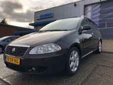 Fiat Croma - 2.2-16V Emotion