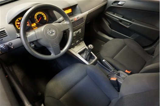 Opel Astra - 1.6 Essentia Airco. Trekhaak - 1