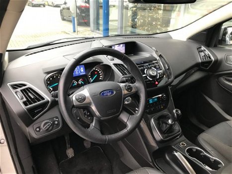 Ford Kuga - 1.6 150PK Titanium | Navigatie | Parkeer Camera | Parkeersensoren voor+achter | Bluetoot - 1