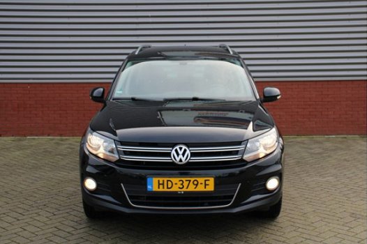 Volkswagen Tiguan - 1.4 TSI Sport&Style 150 PK Navi Cruise Park Assist El-wegklapbare Trekhaak Stoel - 1