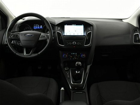 Ford Focus Wagon - 1.0 125 pk Titanium | Navigatie | Climate Control | Winterpakket - 1