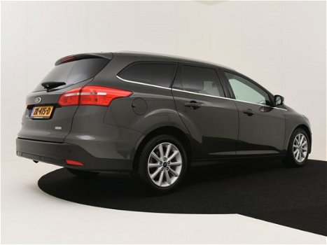 Ford Focus Wagon - 1.0 125 pk Titanium | Navigatie | Climate Control | Winterpakket - 1