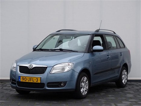 Skoda Fabia Combi - 1.4 16V 63KW Trekhaak Airco Cruise - 1