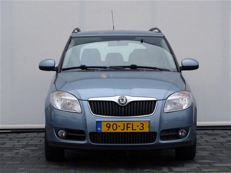 Skoda Fabia Combi - 1.4 16V 63KW Trekhaak Airco Cruise - 1