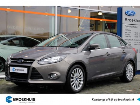 Ford Focus - 1.6 125PK TITANIUM | NAVIGATIE | PARKEERSENSOREN | STOELVERWARMING | HALF LEER - 1