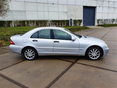 Mercedes-Benz C-klasse - 200 CDI Classic - 1