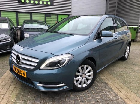 Mercedes-Benz B-klasse - 180 Ambition - Automaat - Navi - Xenon - 1