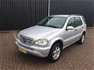 Mercedes-Benz M-klasse - 270 CDI AIRCO / 5 PERSOONS / AUT / LEDER / RADIO CD MP3 AUX / ELEKTRISCH PA - 1 - Thumbnail