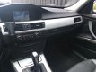 BMW 3-serie - 320d High Executive APK 08-2020 / CLIMA / NAVI / SOFT CLOSE / LED / XENON / VELGEN - 1 - Thumbnail