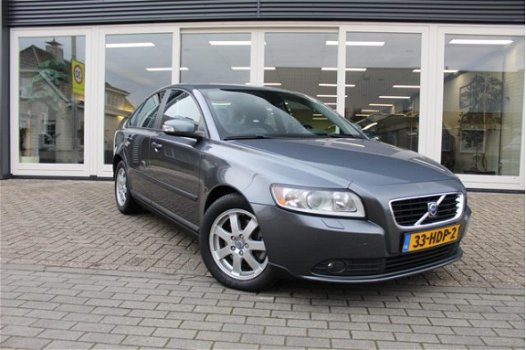 Volvo S40 - 2.0D Edition I, 136 PK, NAVIGATIE, CRUISE CONTROL, TREKHAAK, MEENEEMPRIJS - 1