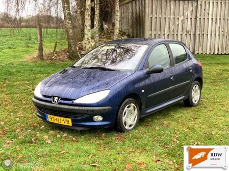 Peugeot 206 - 1.4 Gentry NAP/NWE APK/CLIMATE CONTROLE/LAGE KM STAND - 1