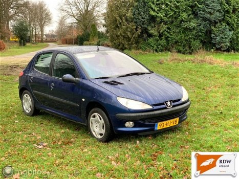 Peugeot 206 - 1.4 Gentry NAP/NWE APK/CLIMATE CONTROLE/LAGE KM STAND - 1