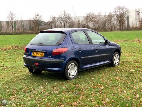 Peugeot 206 - 1.4 Gentry NAP/NWE APK/CLIMATE CONTROLE/LAGE KM STAND - 1