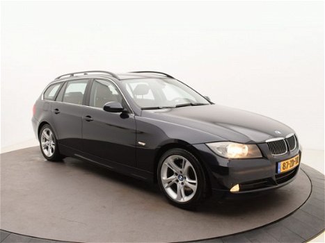 BMW 3-serie Touring - 325i 3.0 Sportstoelen | Navigatie | Automaat | Stoelverwarming | OrigNL - 1