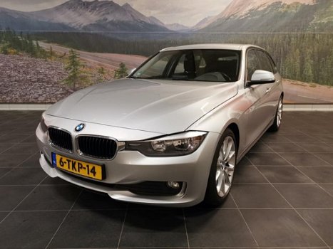BMW 3-serie Touring - 316i Business | Lage km-stand | Automaat | Navigatie | M-Sportpakket | NL-auto - 1